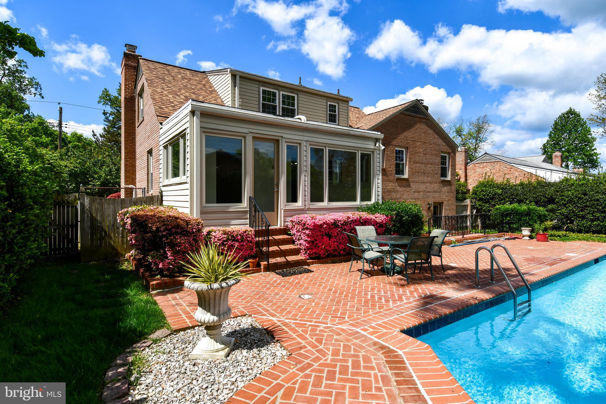 KENWOOD PARK - Residential