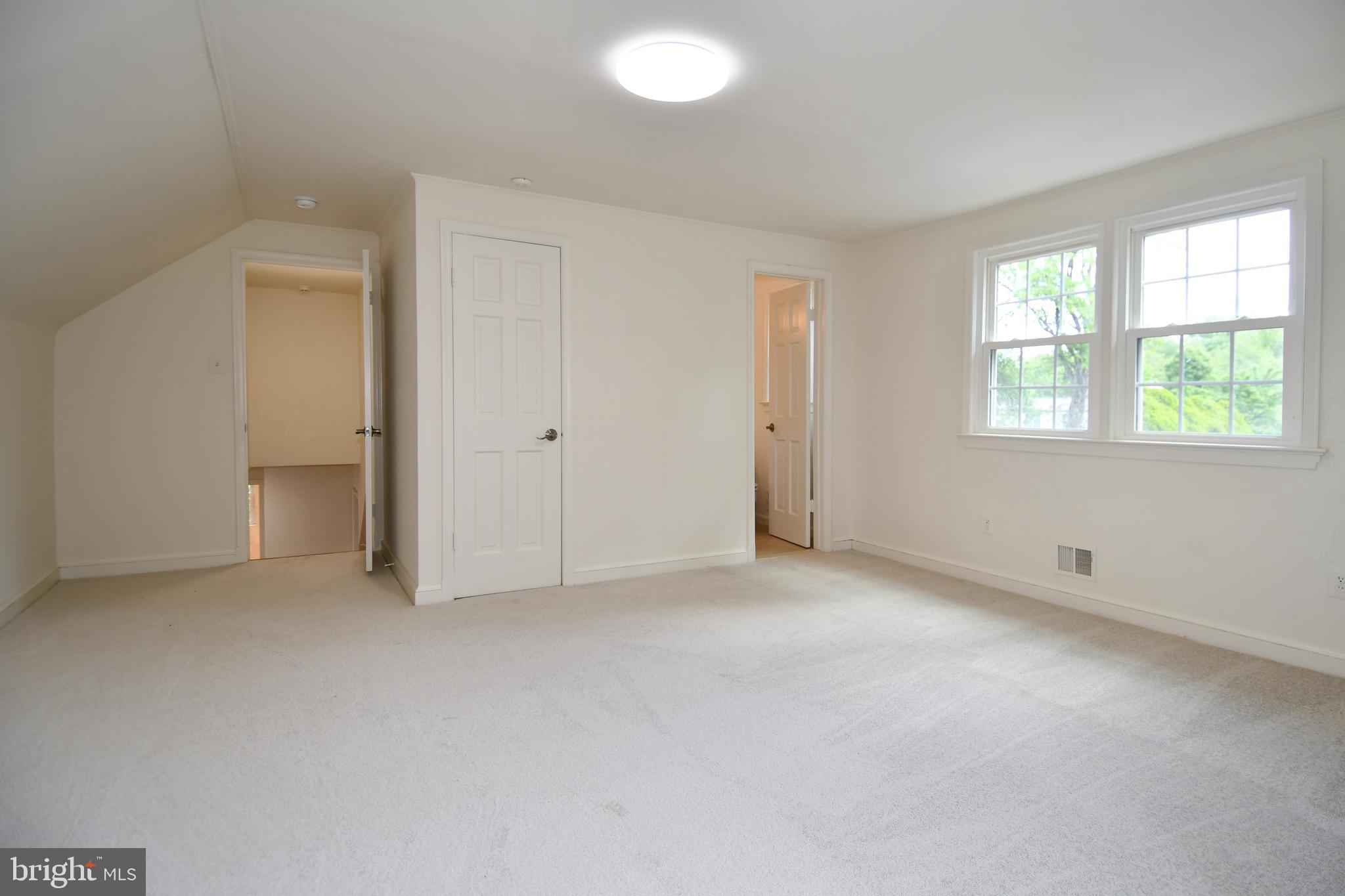 KENWOOD PARK - Residential