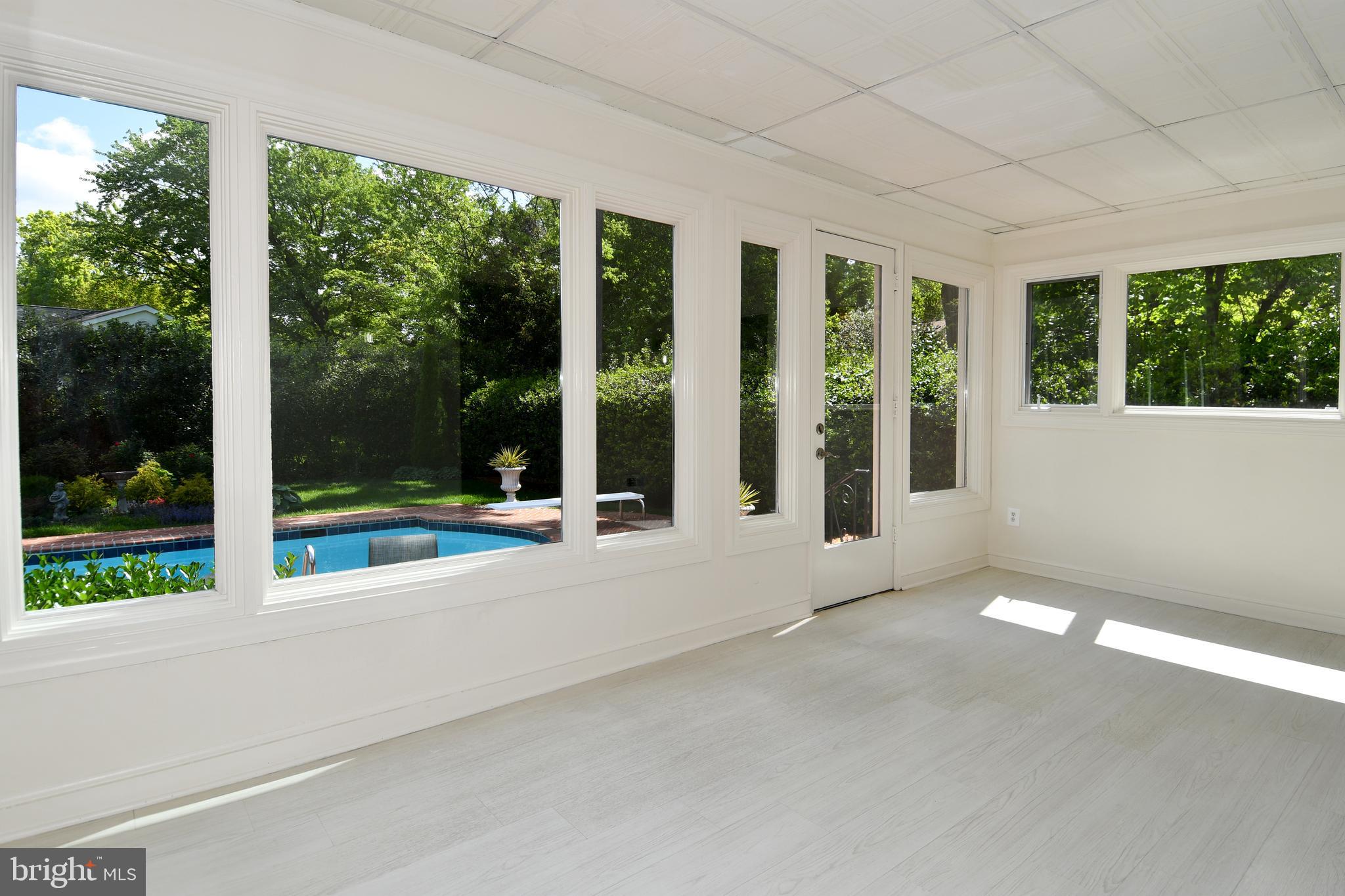 KENWOOD PARK - Residential