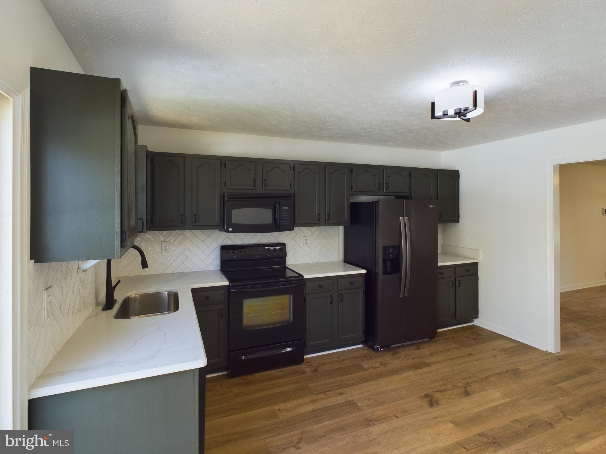 TABLER STATION MANOR - Residential