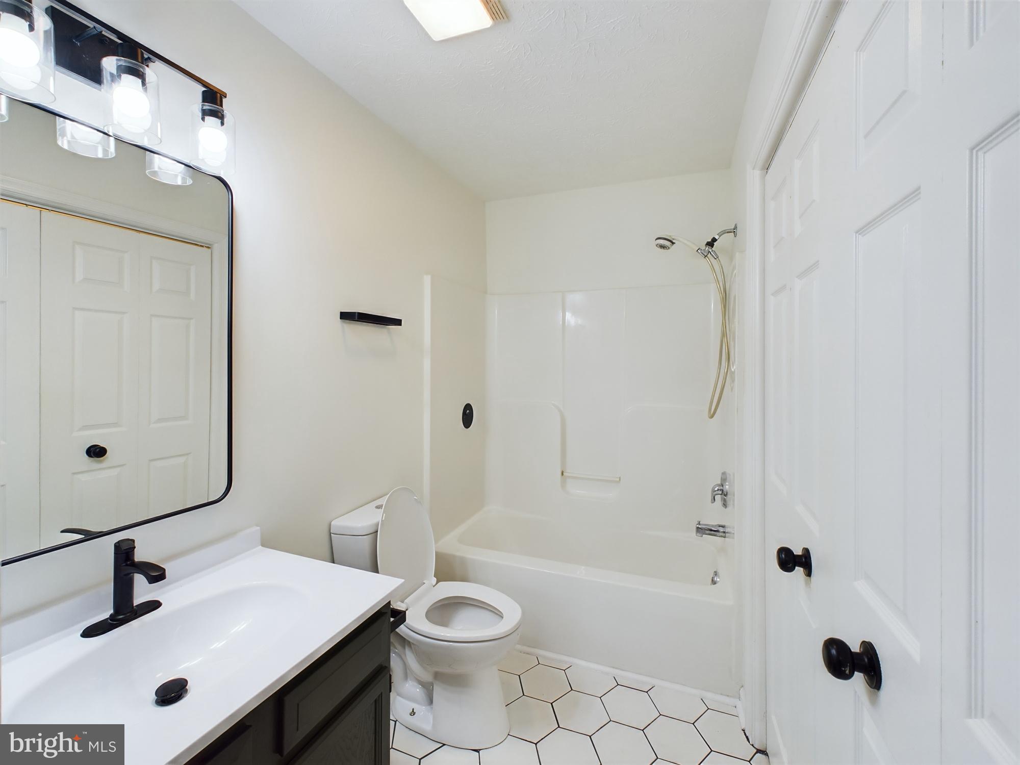 TABLER STATION MANOR - Residential