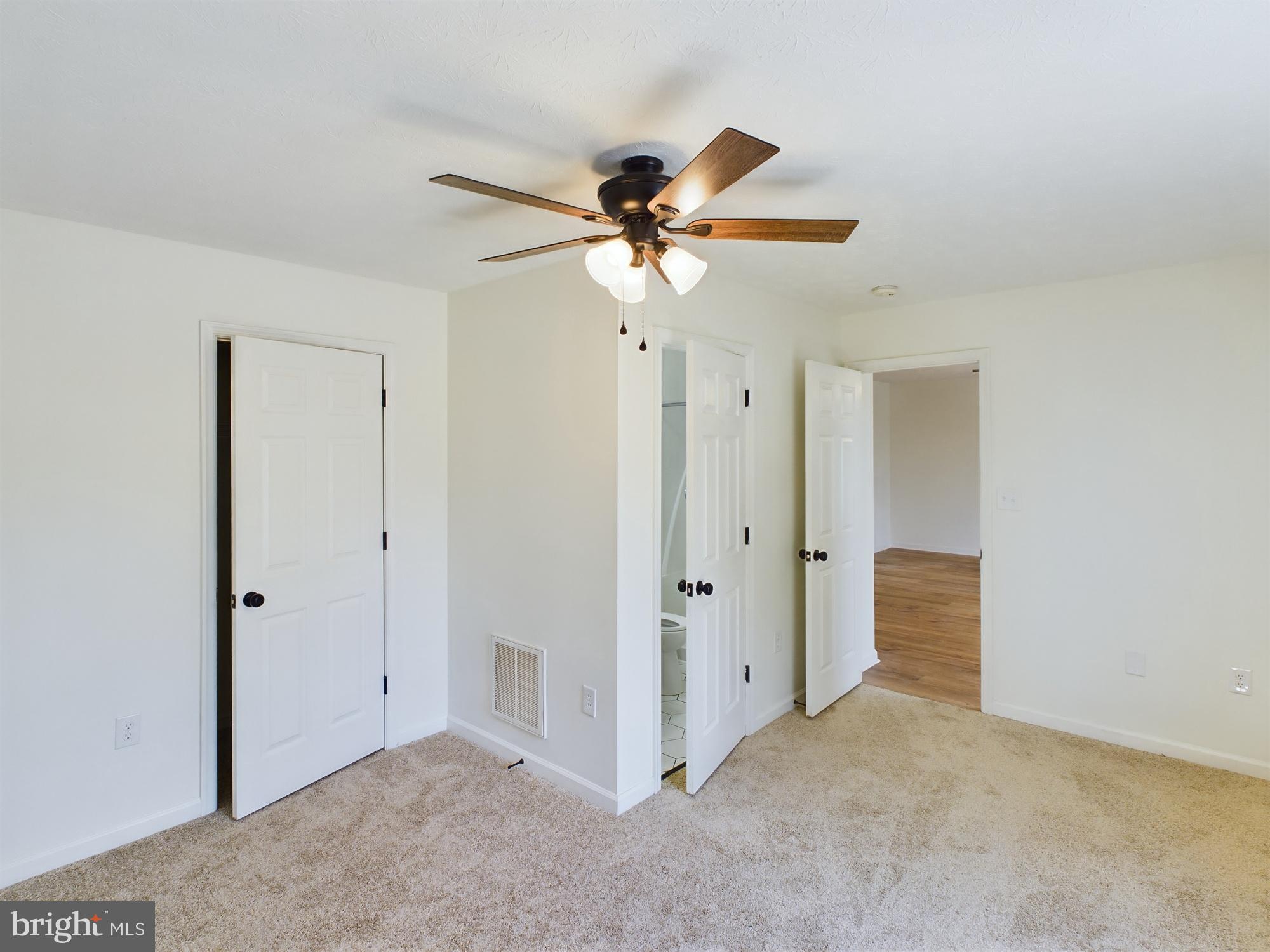 TABLER STATION MANOR - Residential