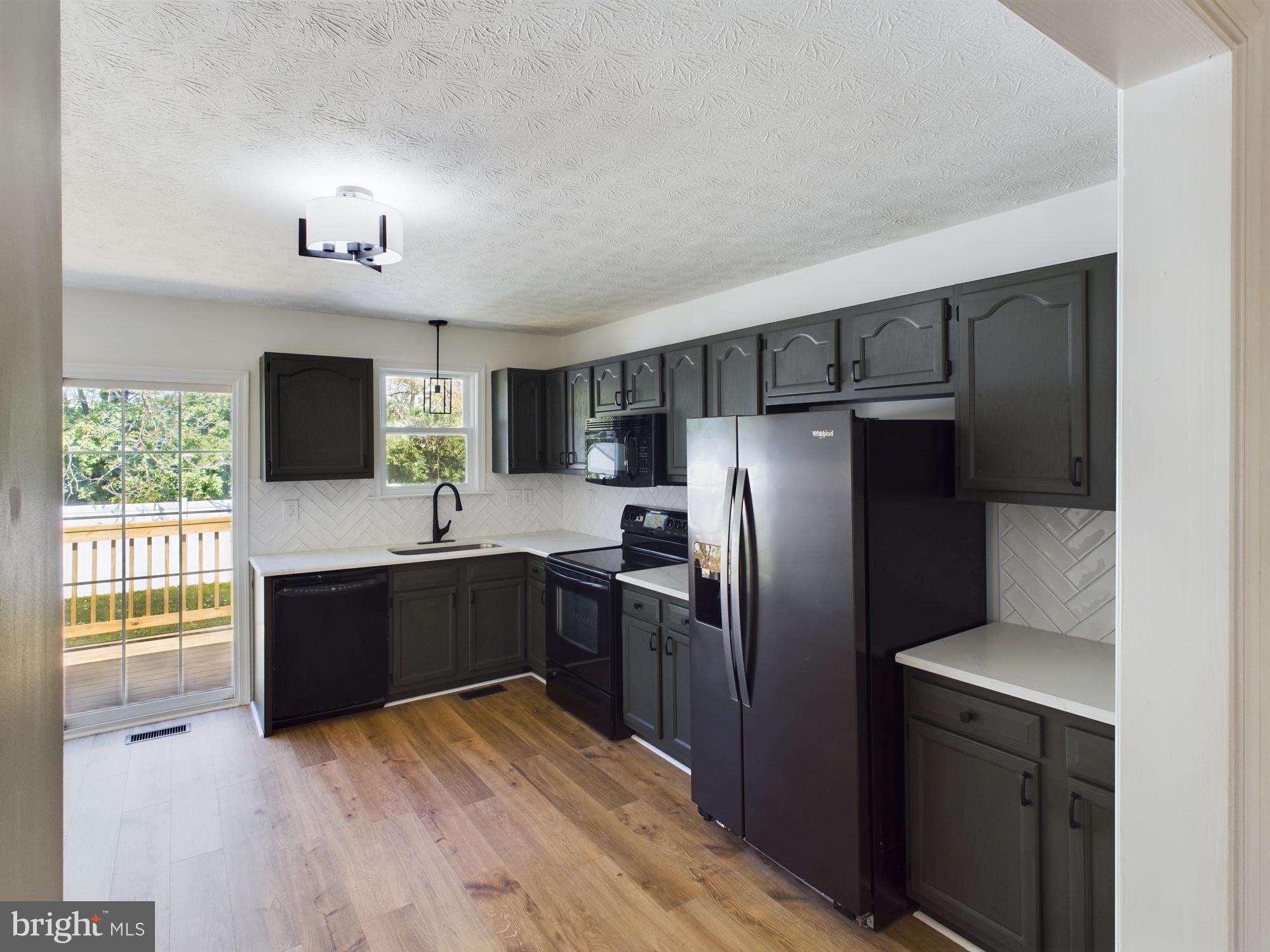 TABLER STATION MANOR - Residential