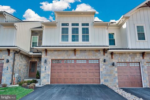 Townhouse For Sale - LOT 36 Denali Dr<br/> HORSHAM, PA 19044