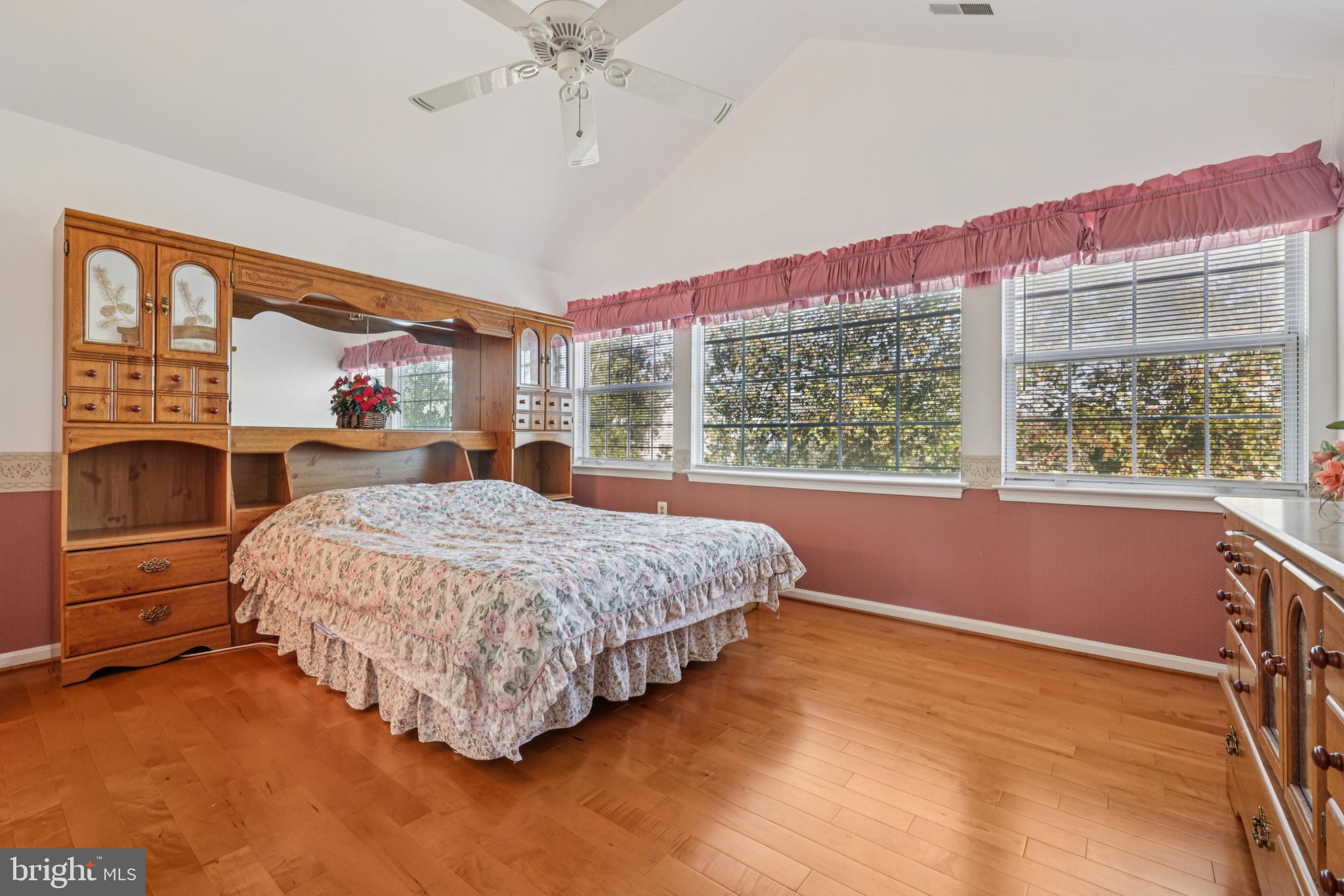 MONTGOMERY RUN - Residential