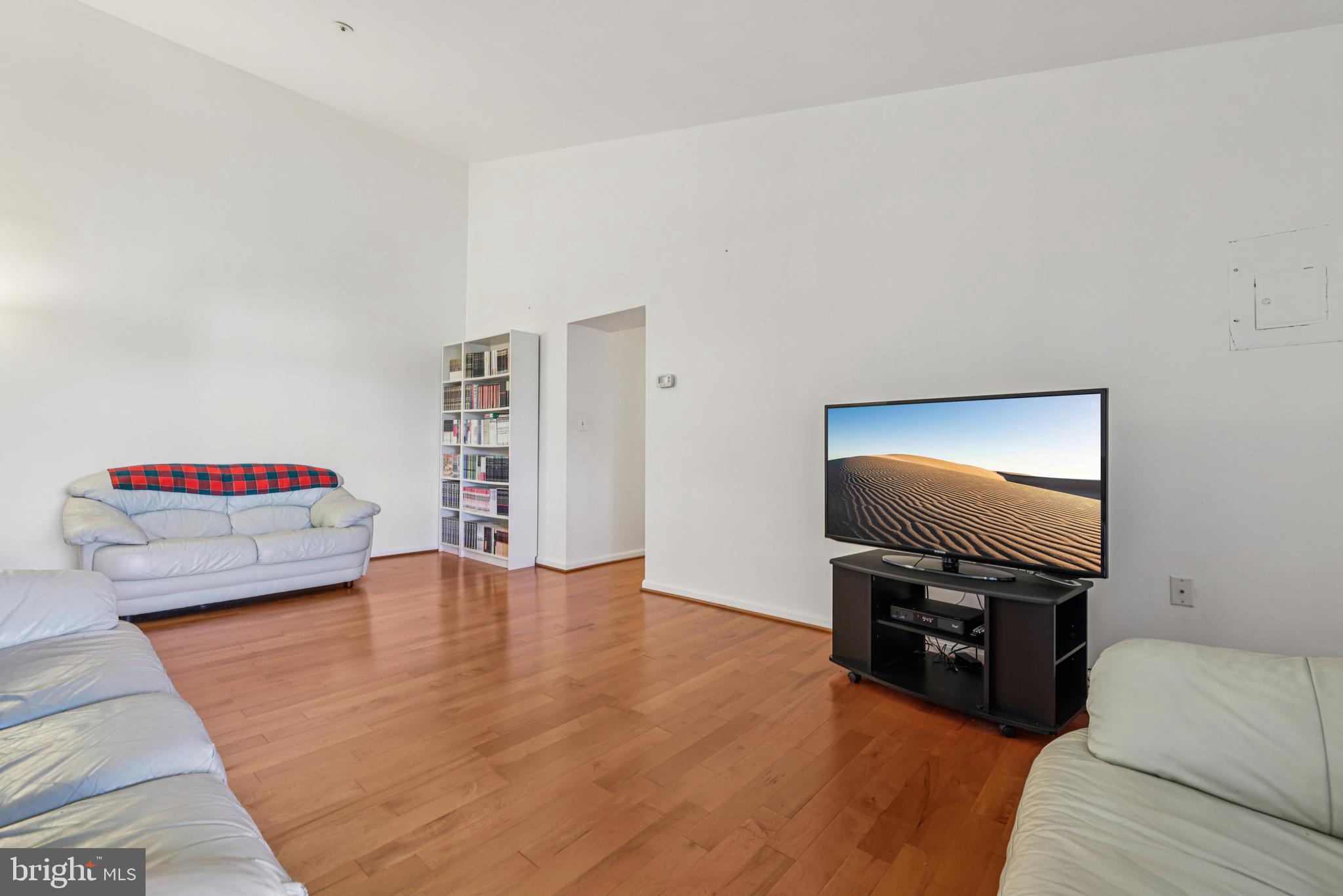 8377 MONTGOMERY RUN ROAD I