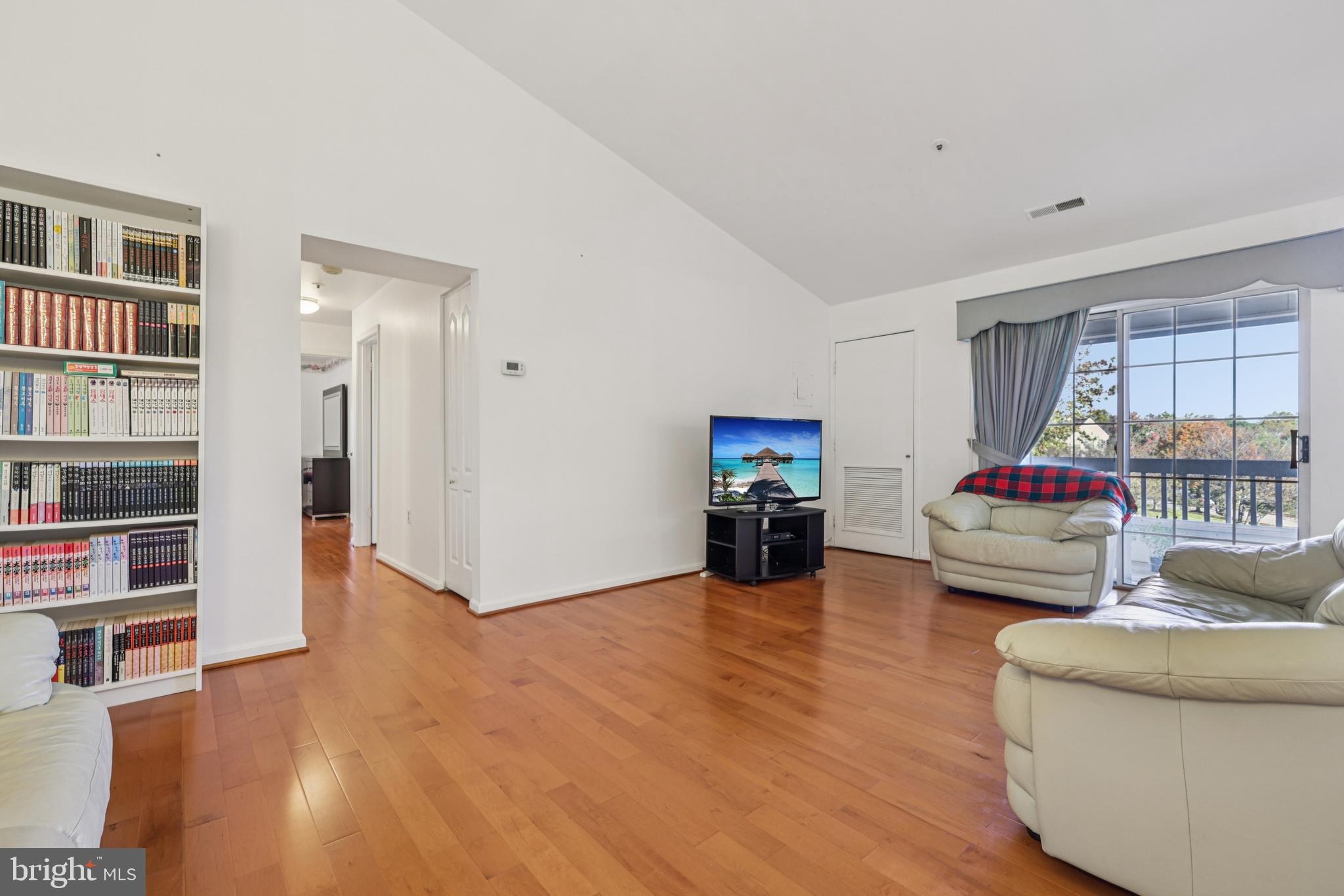 MONTGOMERY RUN - Residential