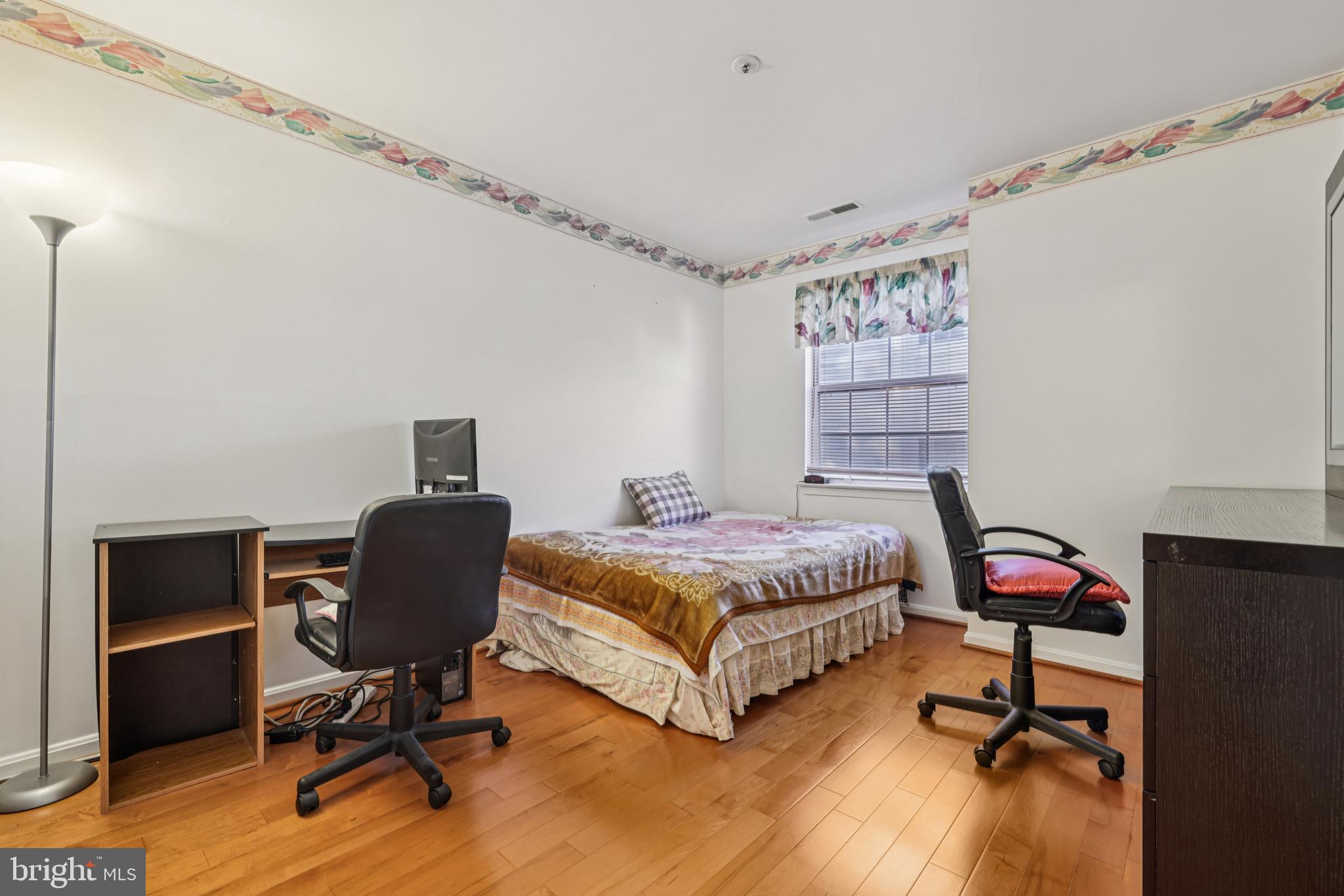 MONTGOMERY RUN - Residential