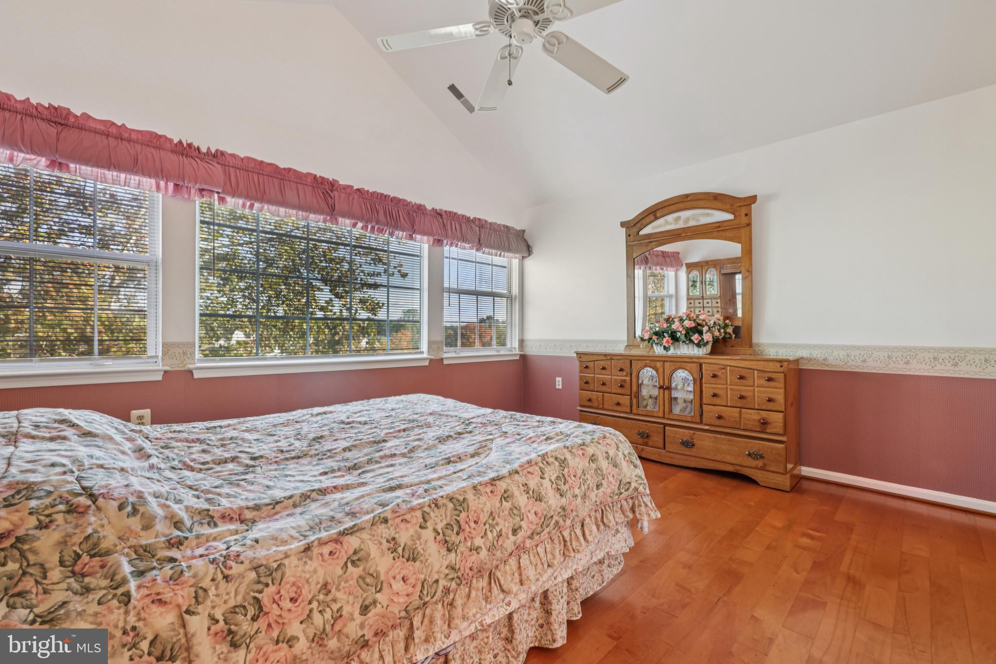 MONTGOMERY RUN - Residential