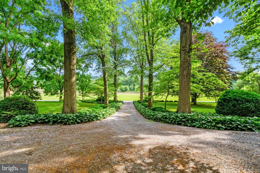 Photo of 1632 OLD RIVER RD, MARIETTA, PA 17547 (MLS # PALA2029036)