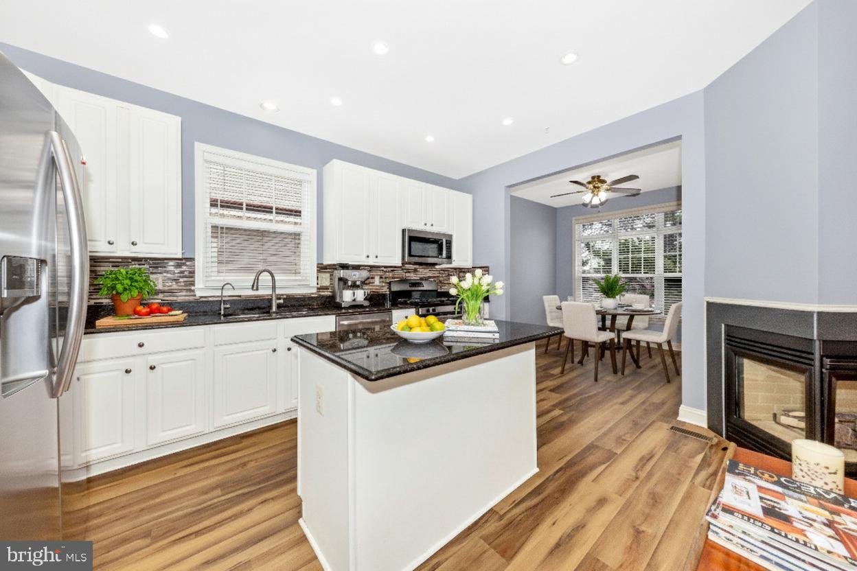 WAVERLY WOODS - Residential