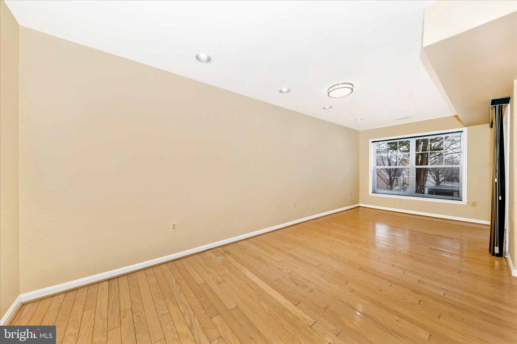 WAVERLY WOODS - Residential