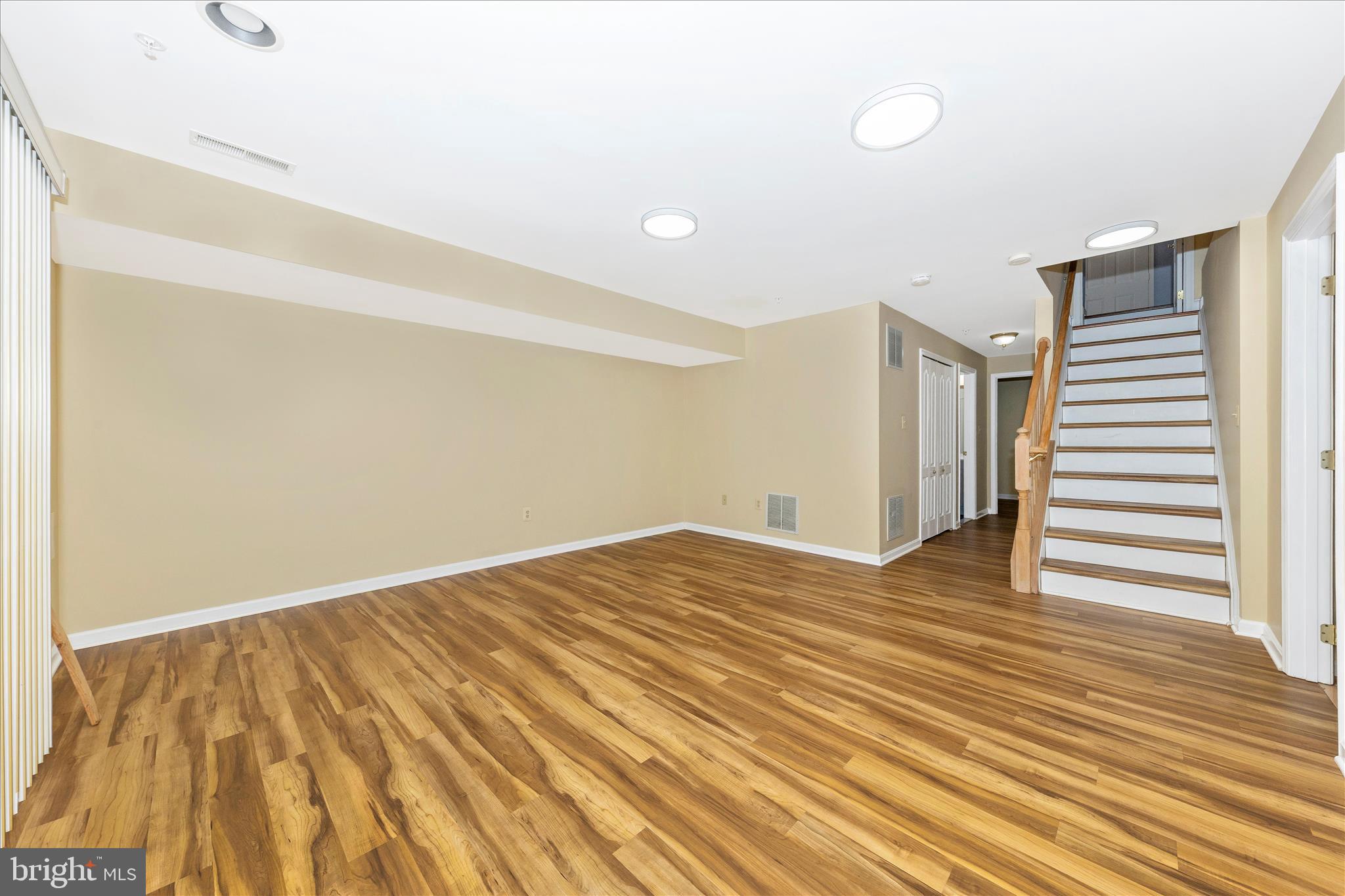 WAVERLY WOODS - Residential