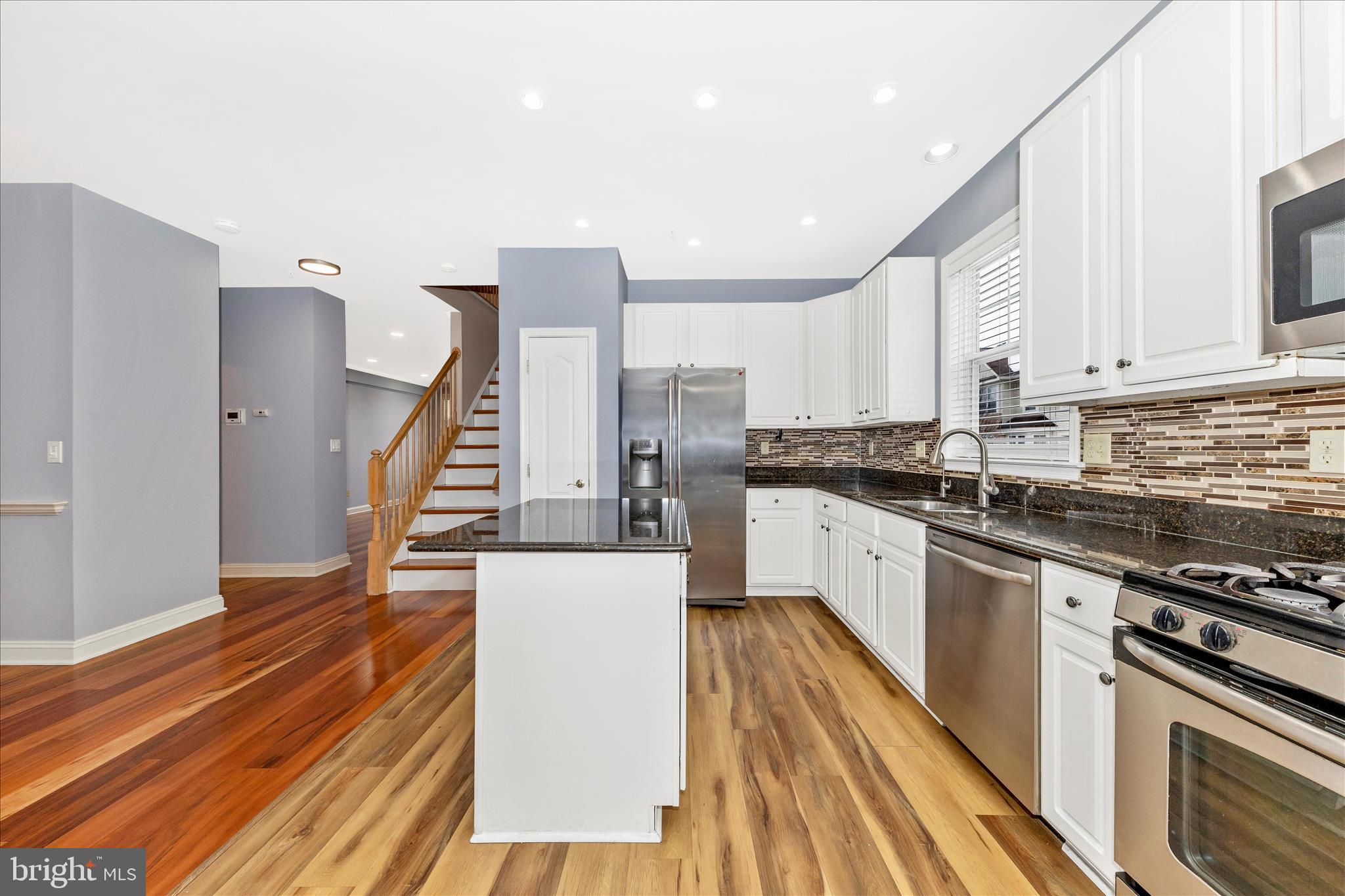 WAVERLY WOODS - Residential