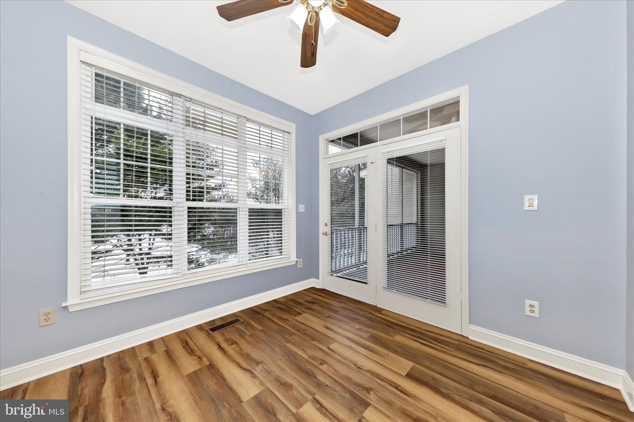 WAVERLY WOODS - Residential