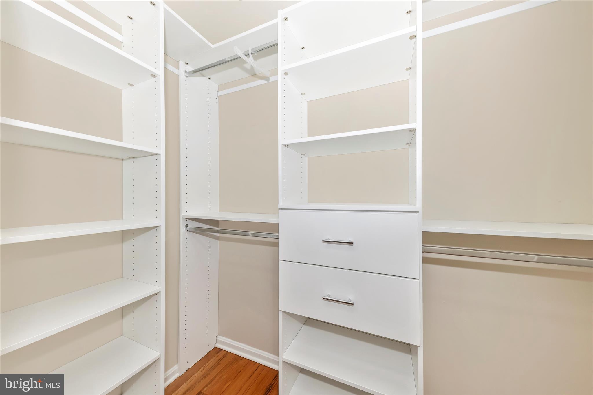 WAVERLY WOODS - Residential