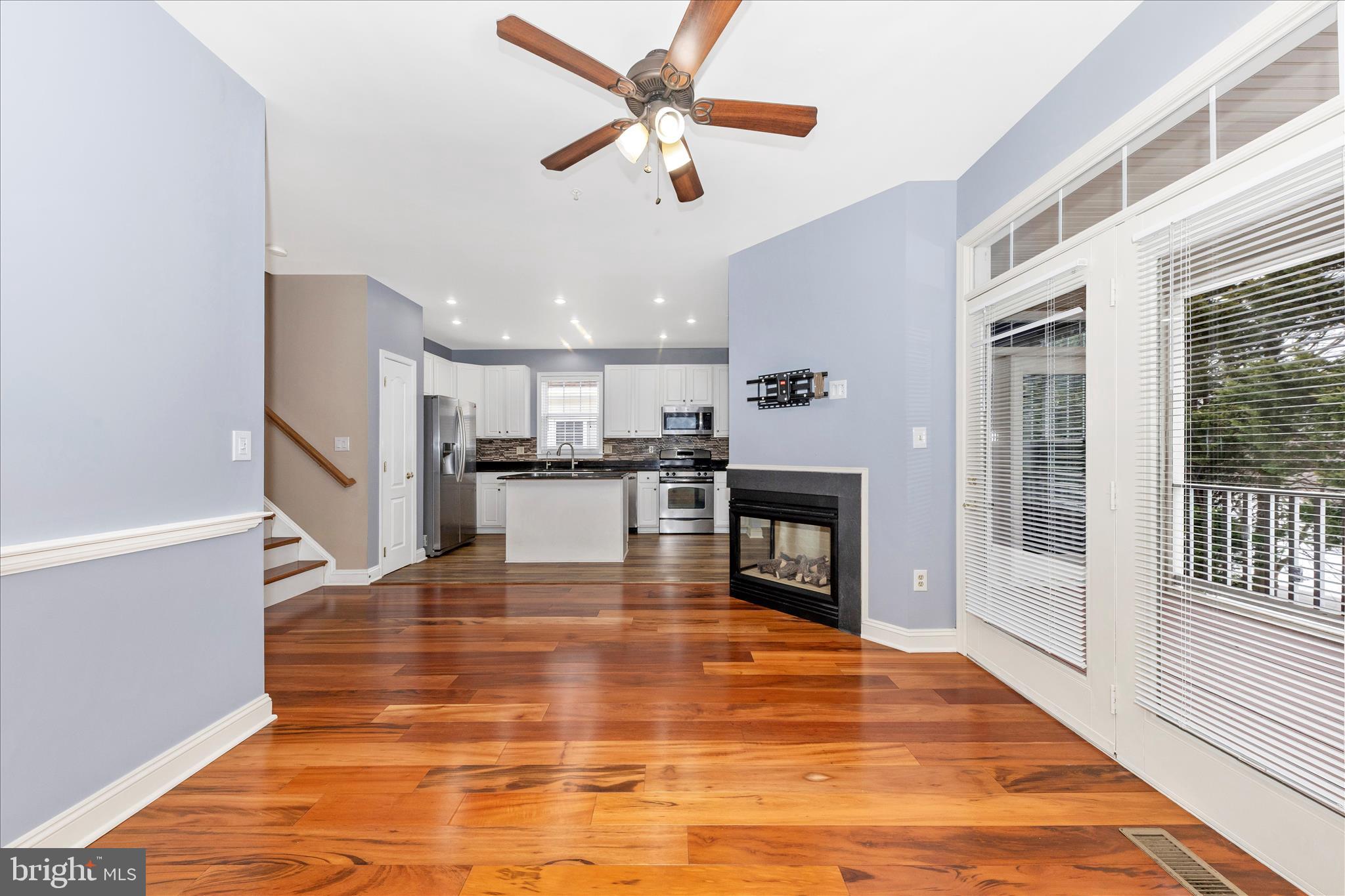 WAVERLY WOODS - Residential