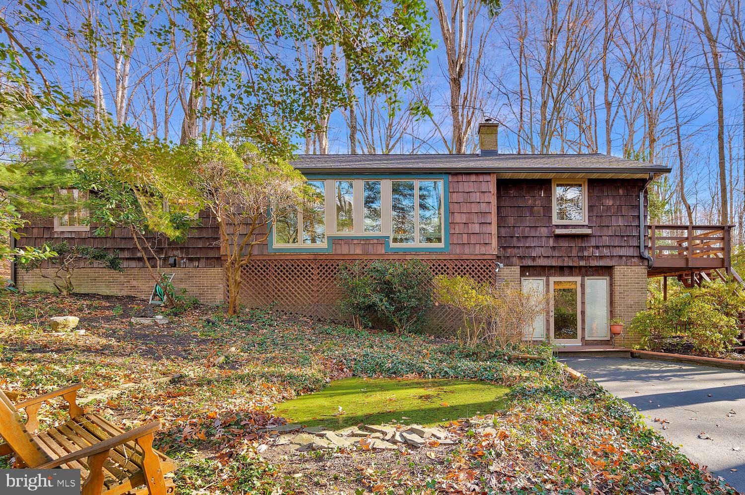 111 AUTUMN COURT