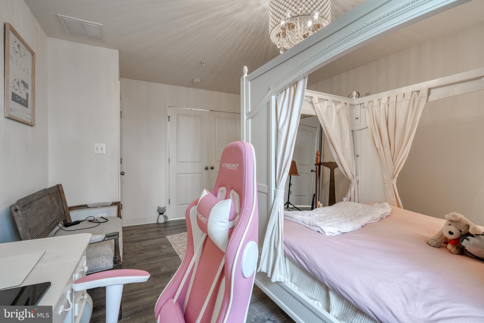 JARRETTSVILLE - Residential