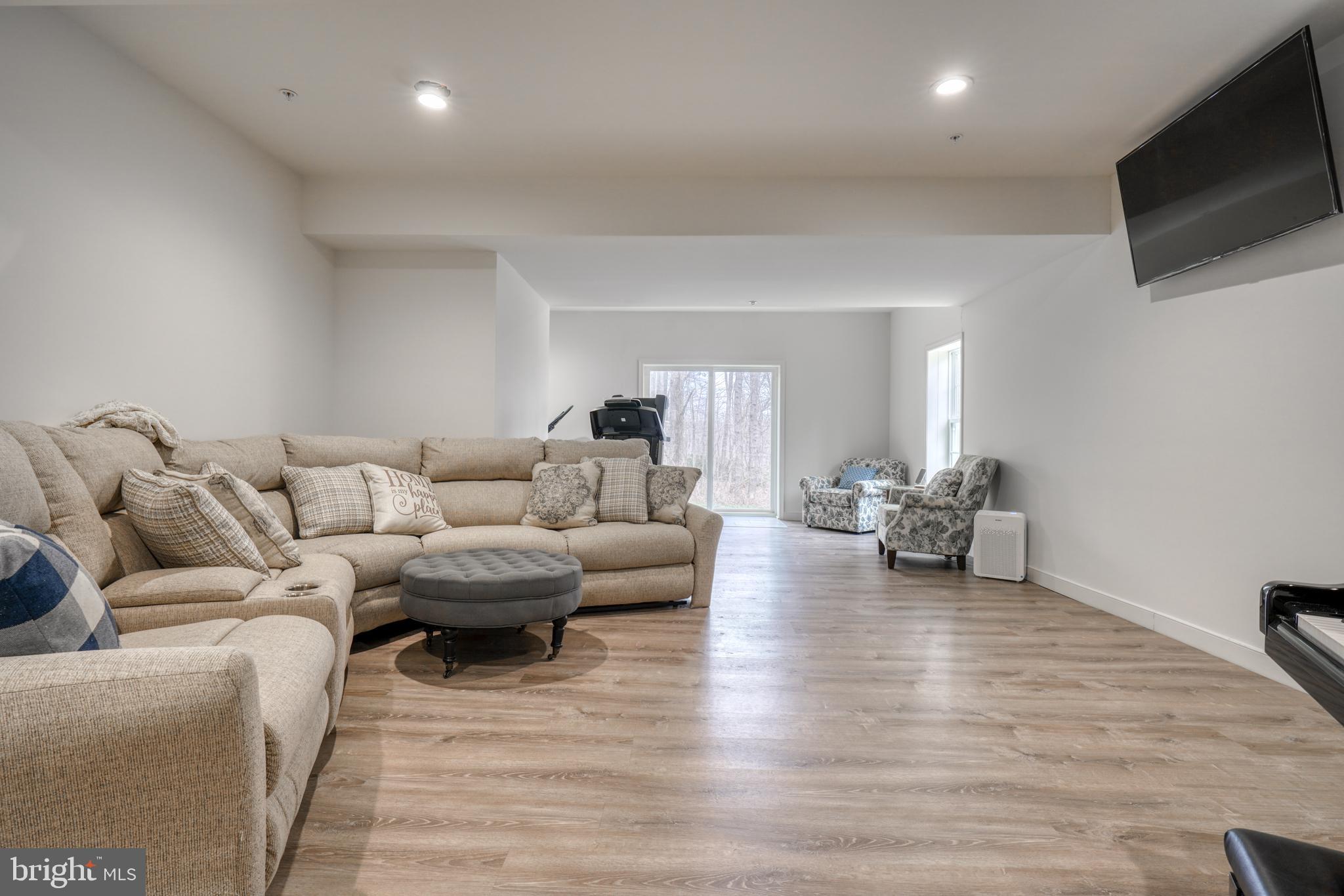 JARRETTSVILLE - Residential