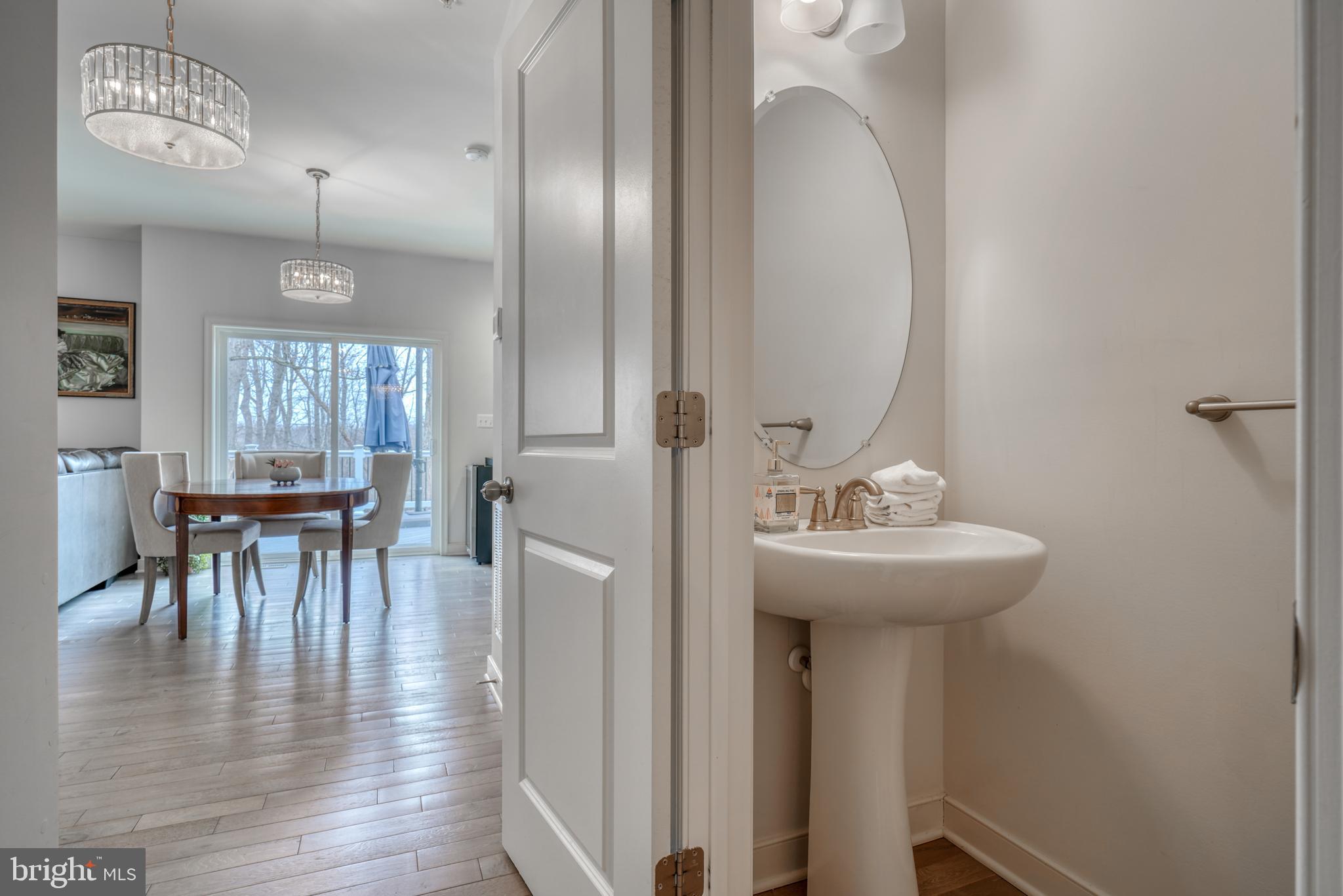 JARRETTSVILLE - Residential