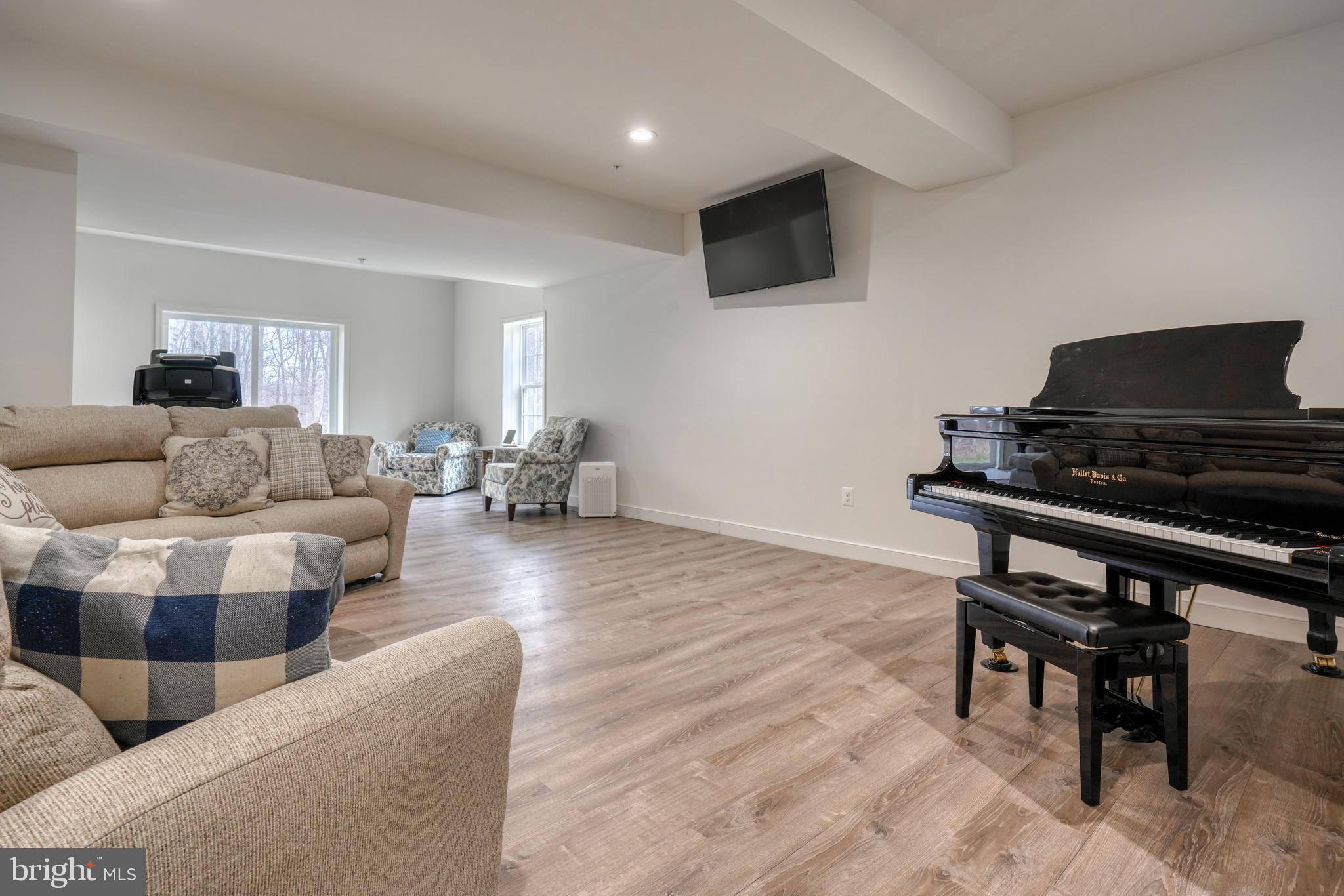 JARRETTSVILLE - Residential