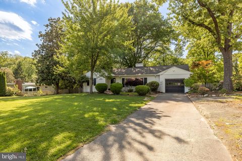 Photo of 4112 Downing Street, ANNANDALE, VA 22003 (MLS # VAFX2309232)