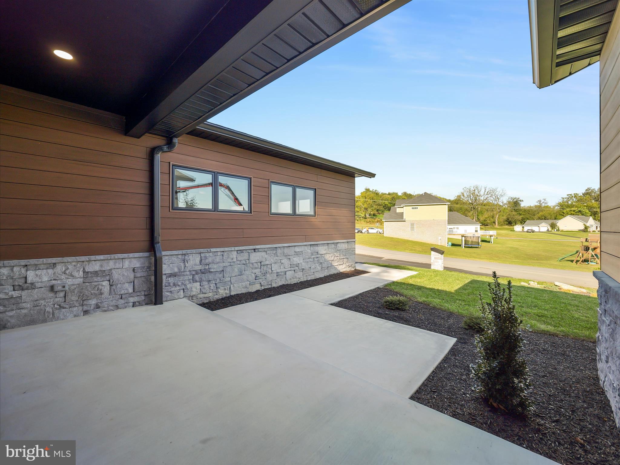 FALLING SPRING ESTATES - Residential