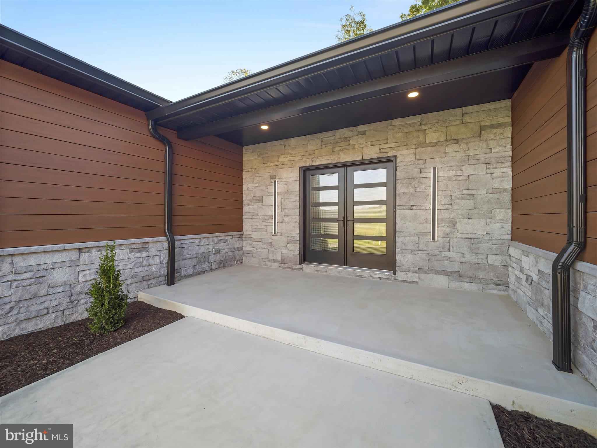 FALLING SPRING ESTATES - Residential