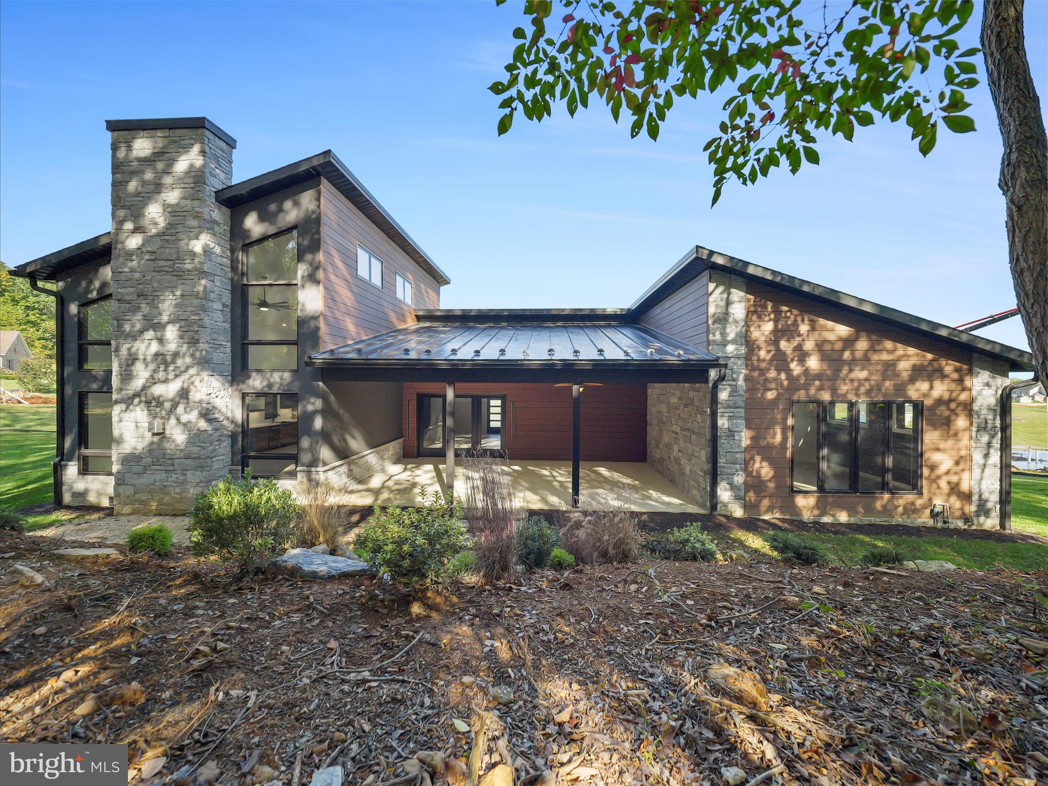 1868 CARRERA DRIVE