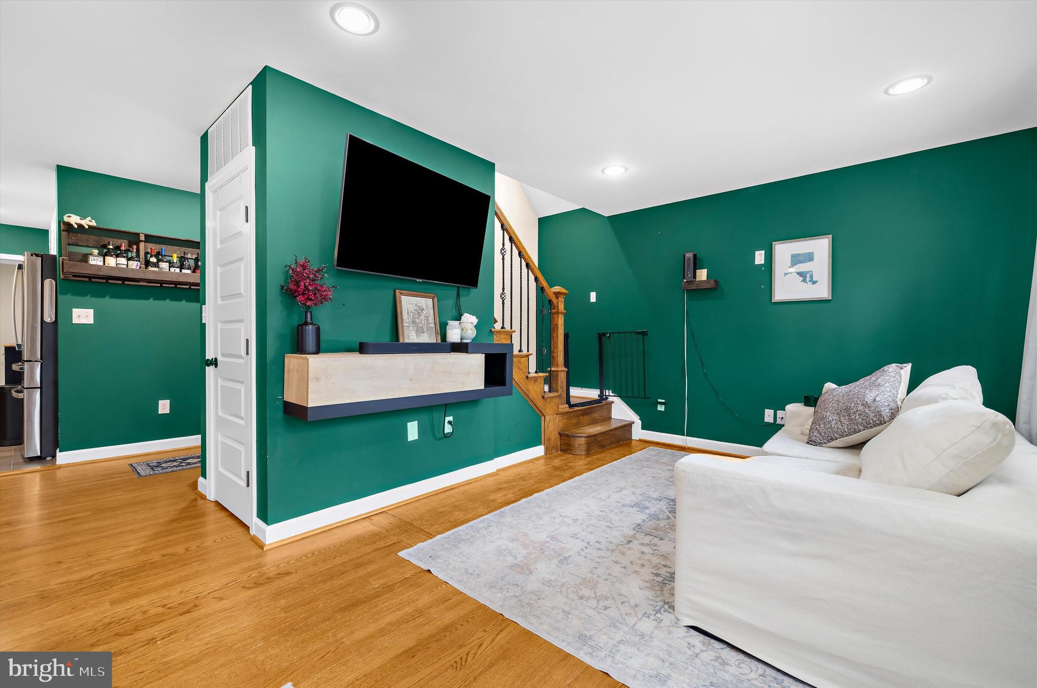 ELVATON ACRES - Residential