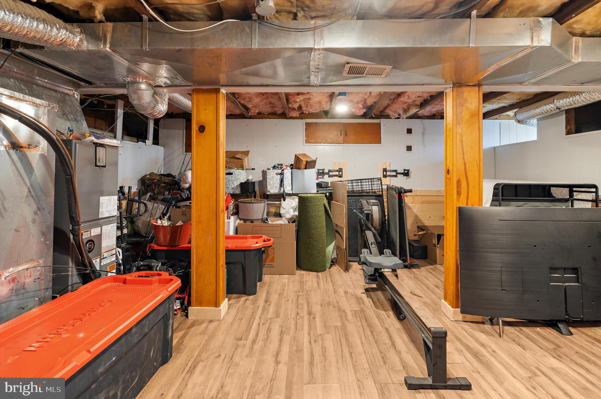 ELVATON ACRES - Residential