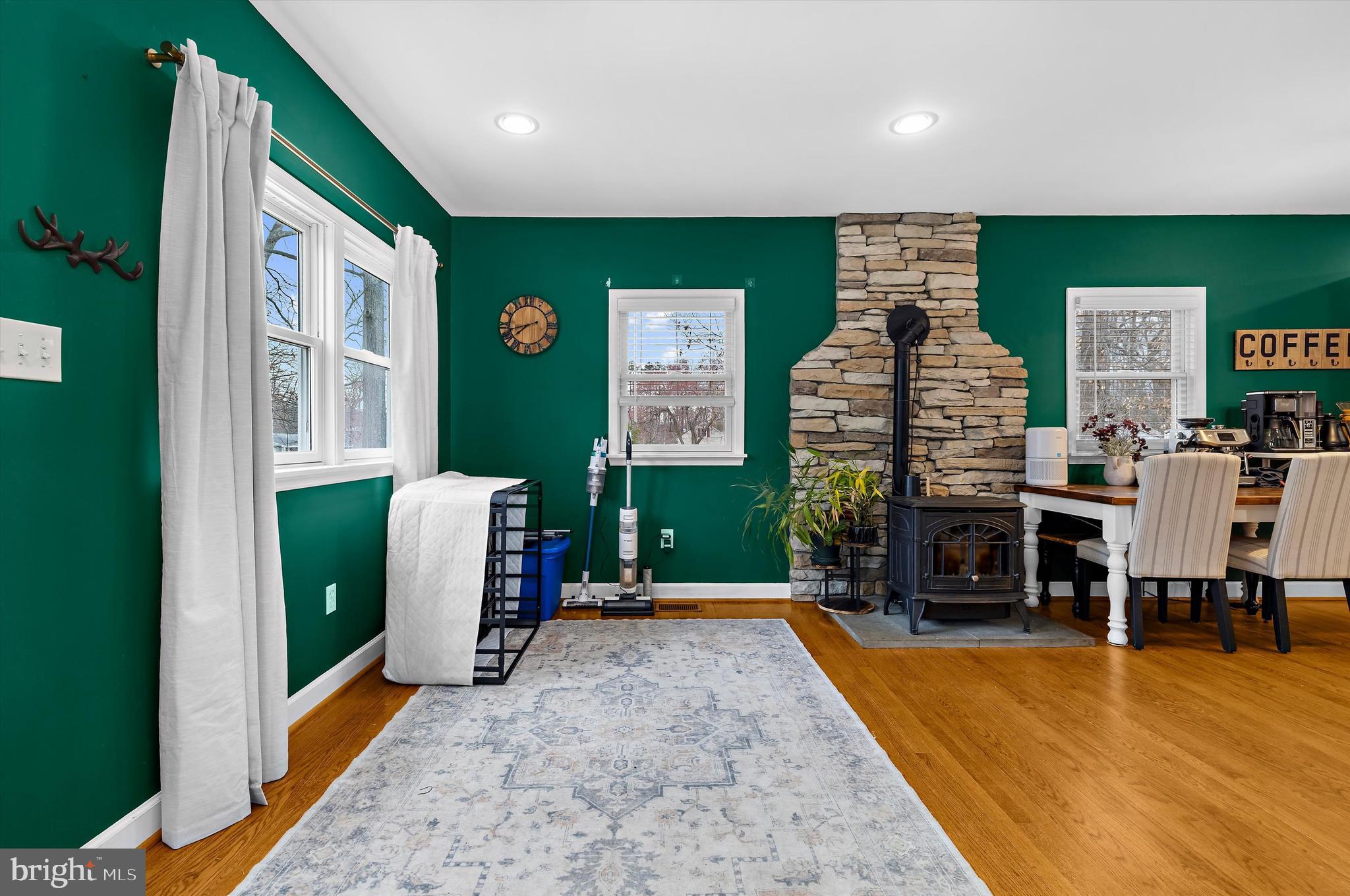 ELVATON ACRES - Residential