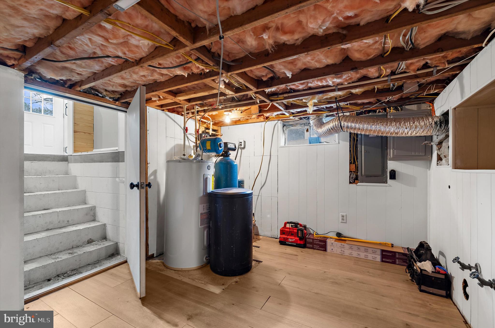 ELVATON ACRES - Residential