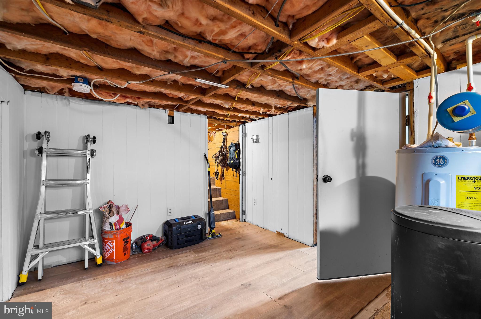 ELVATON ACRES - Residential