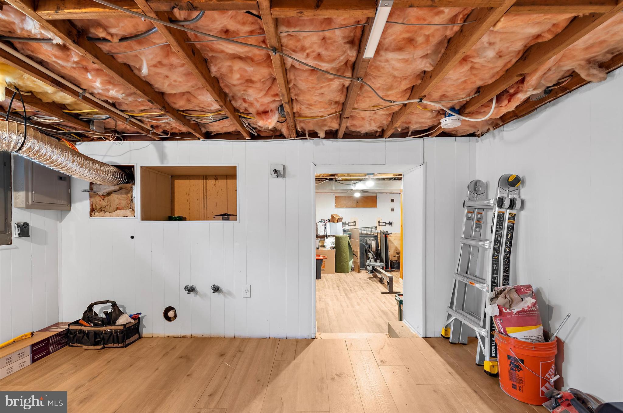 ELVATON ACRES - Residential