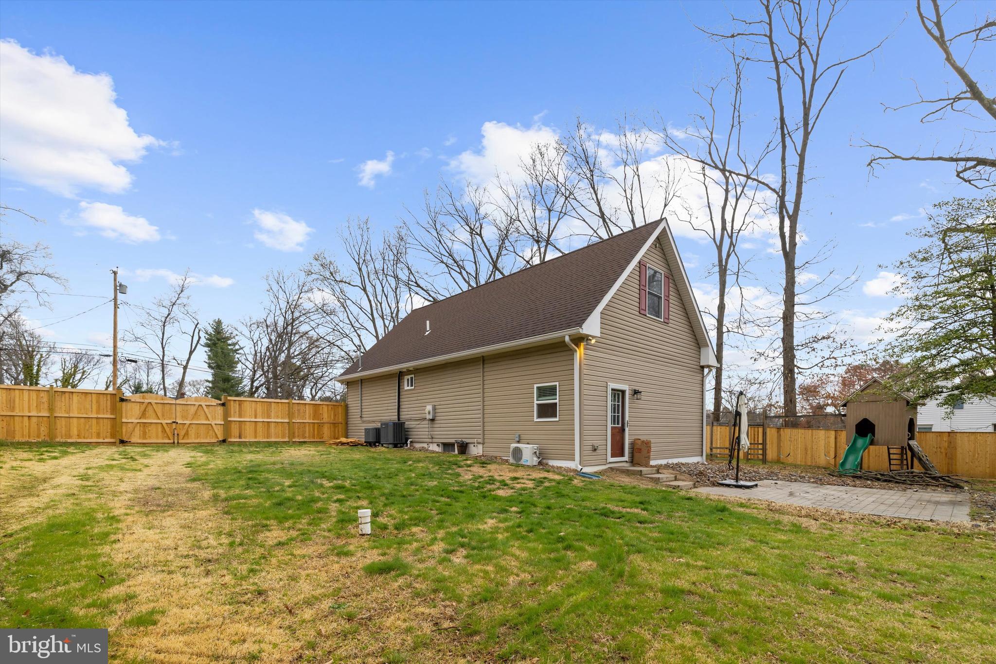 ELVATON ACRES - Residential