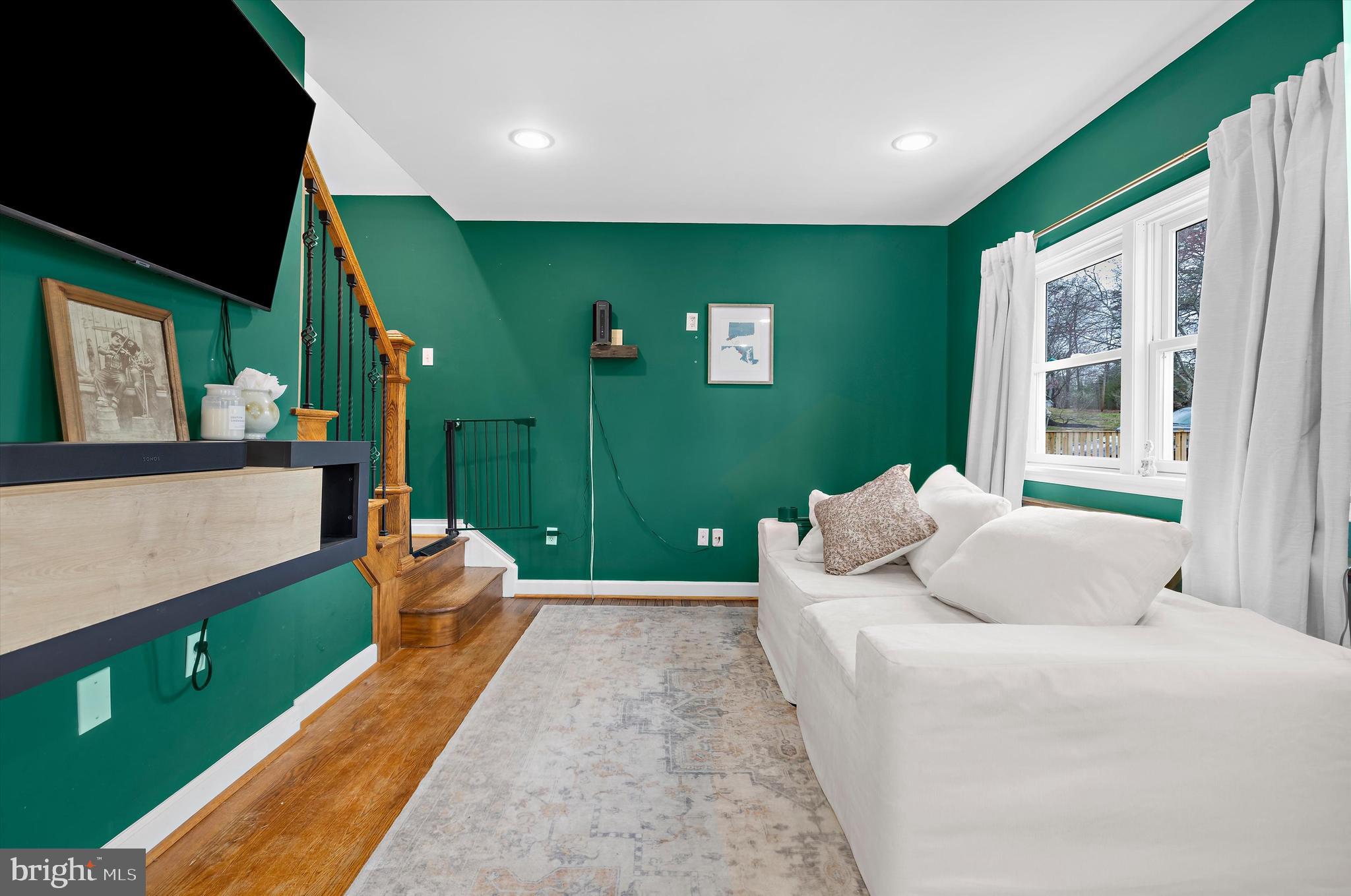 ELVATON ACRES - Residential