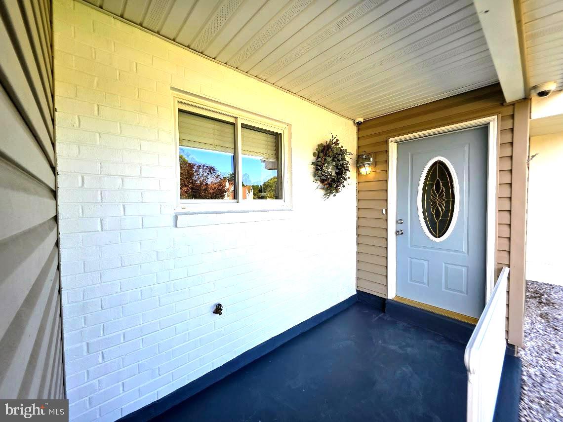 2 PEBBLE PLACE