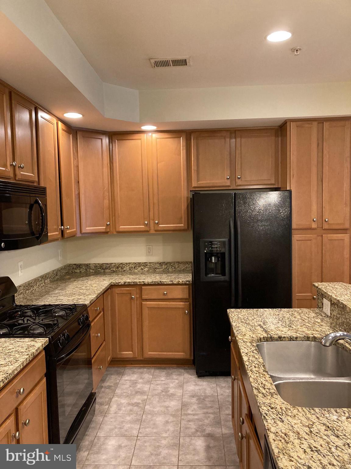 POTOMAC CLUB - Residential Lease