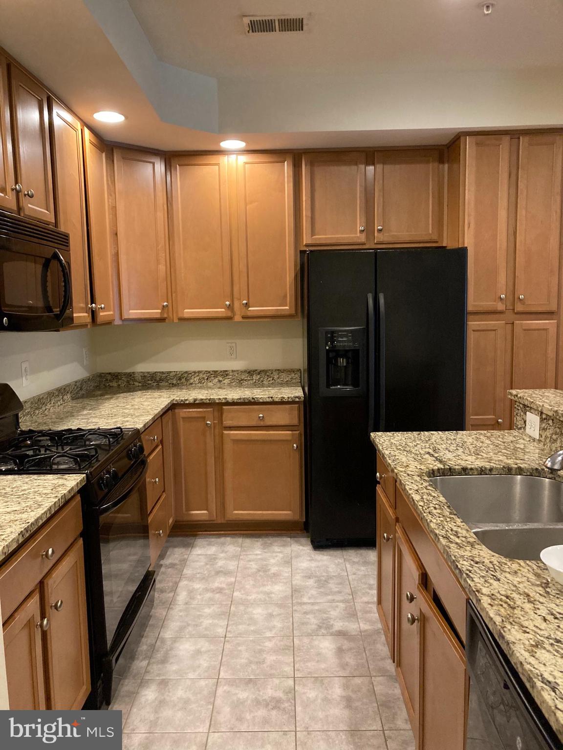 POTOMAC CLUB - Residential Lease