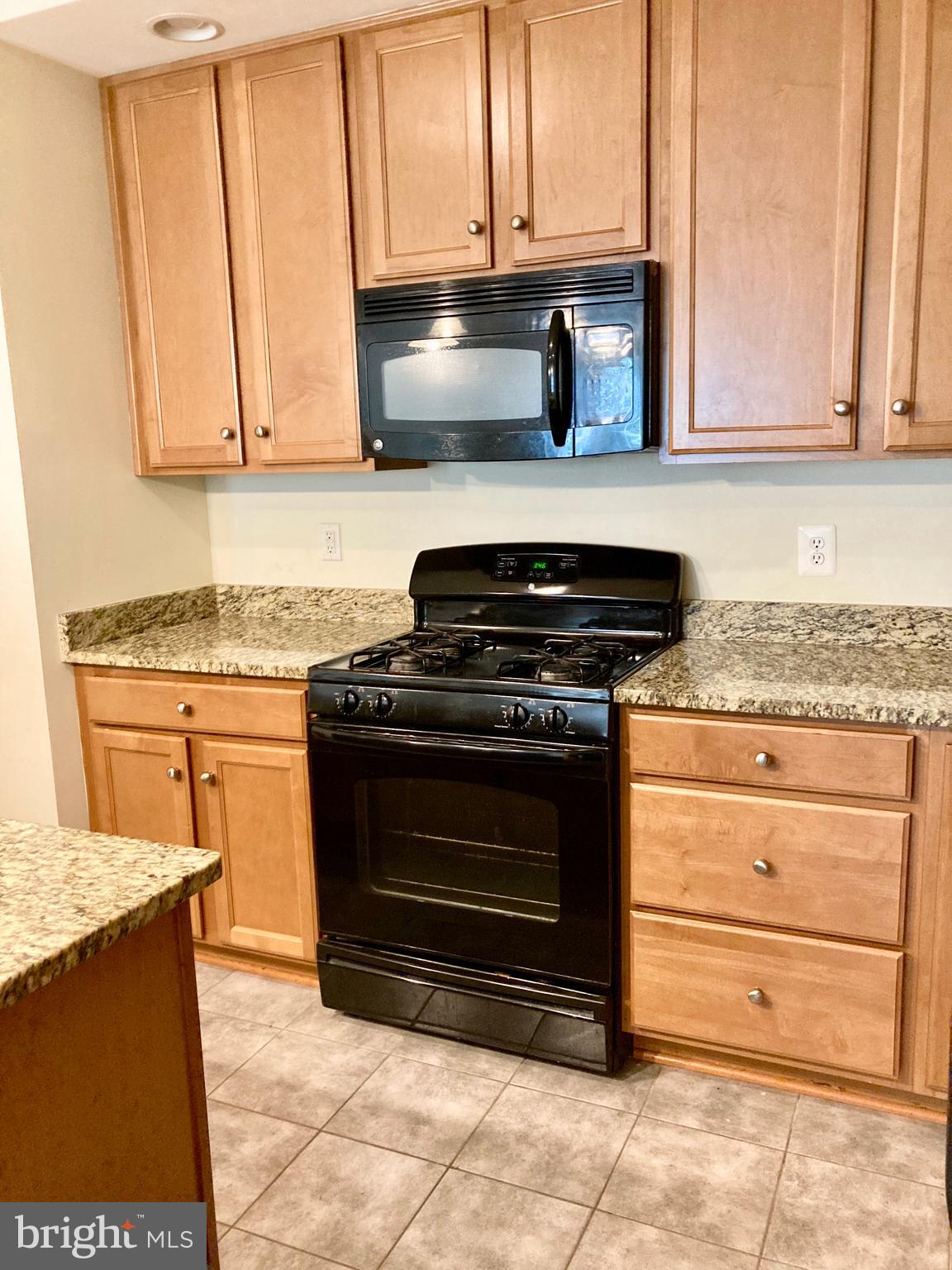 POTOMAC CLUB - Residential Lease