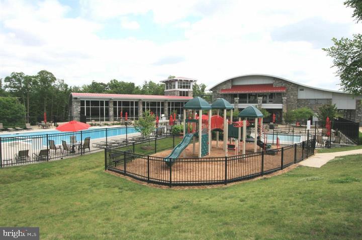 POTOMAC CLUB - Residential Lease