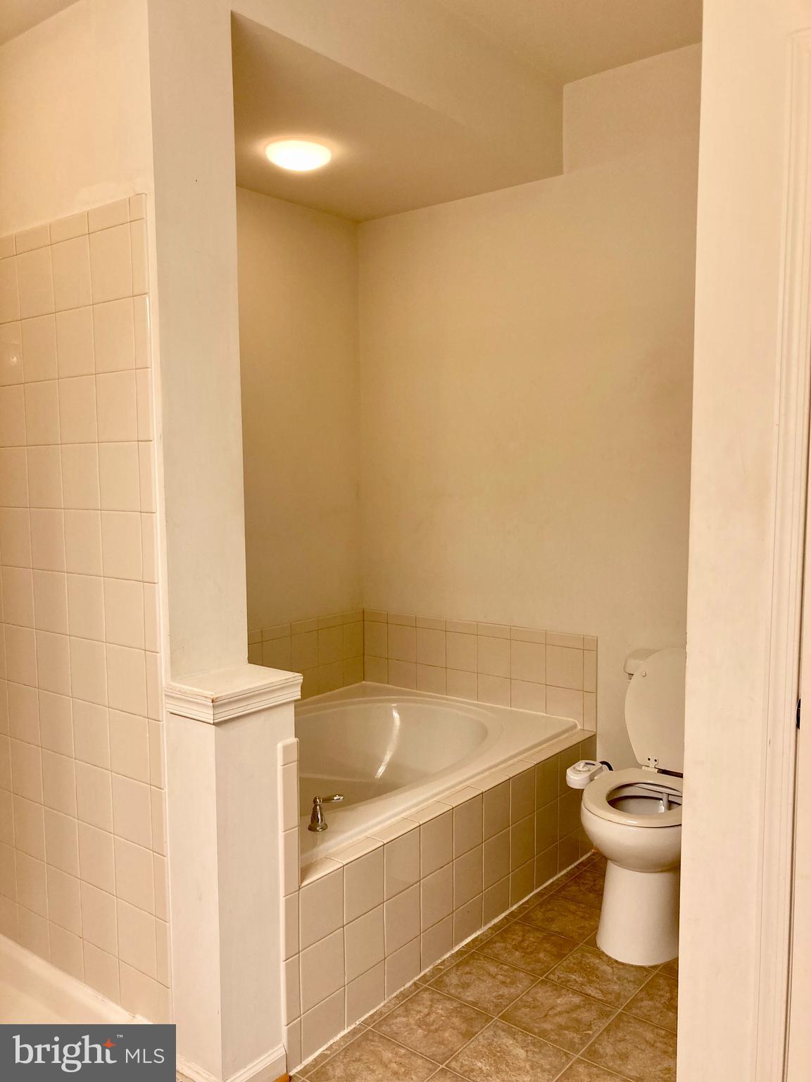 POTOMAC CLUB - Residential Lease