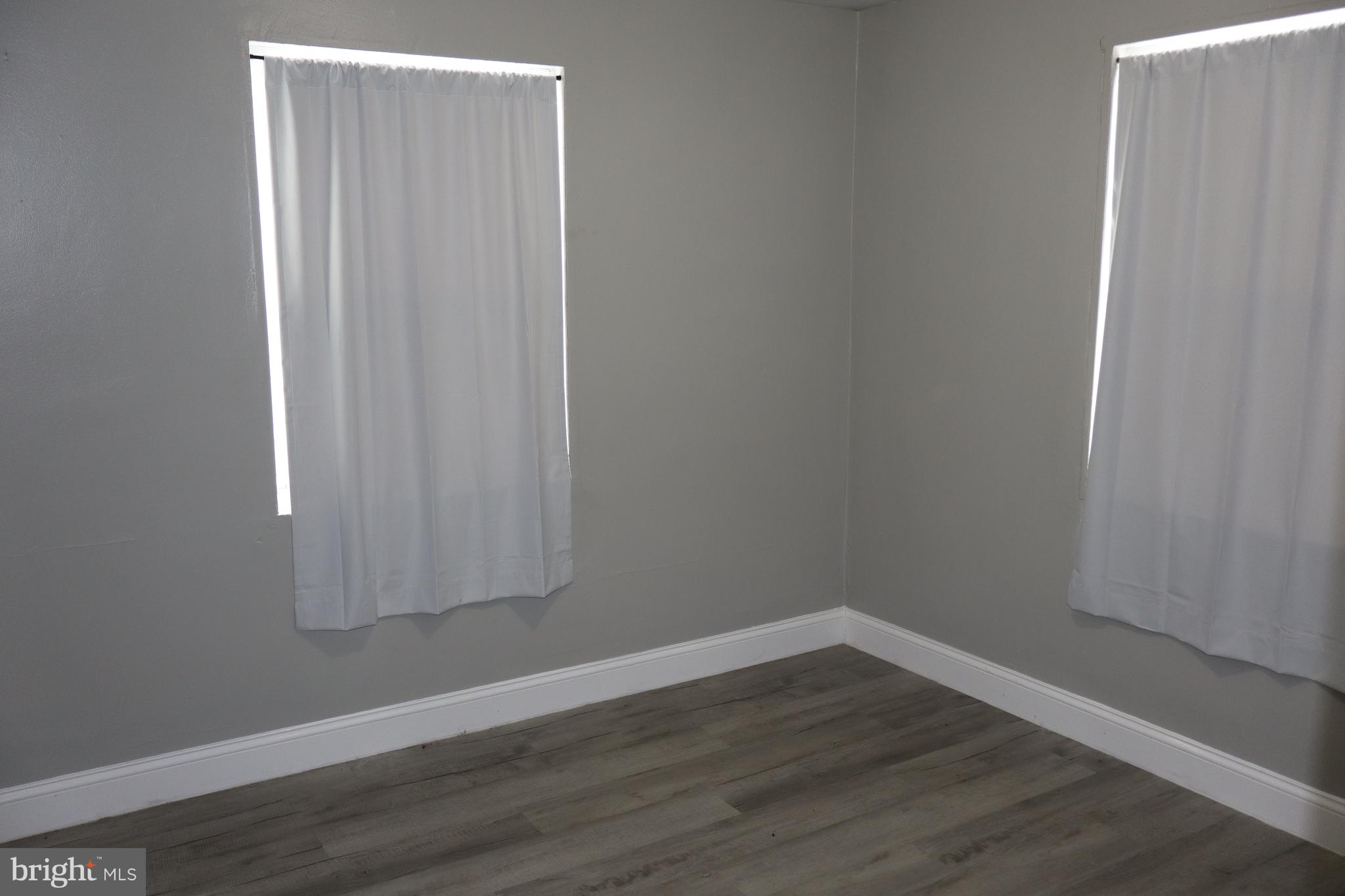 COLLINS PARK - Residential