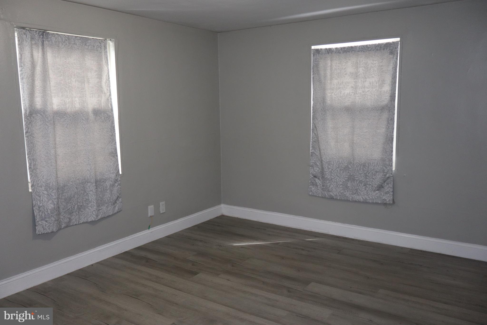 COLLINS PARK - Residential