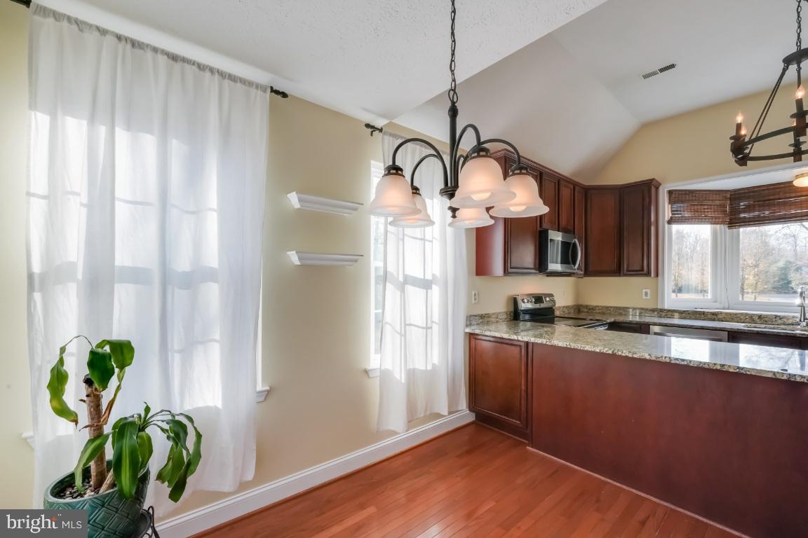 HOMELAND SUB - Residential