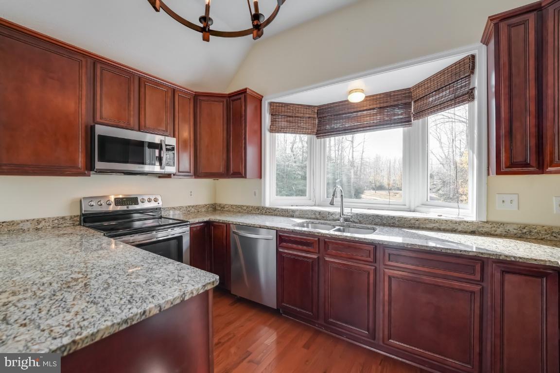 HOMELAND SUB - Residential