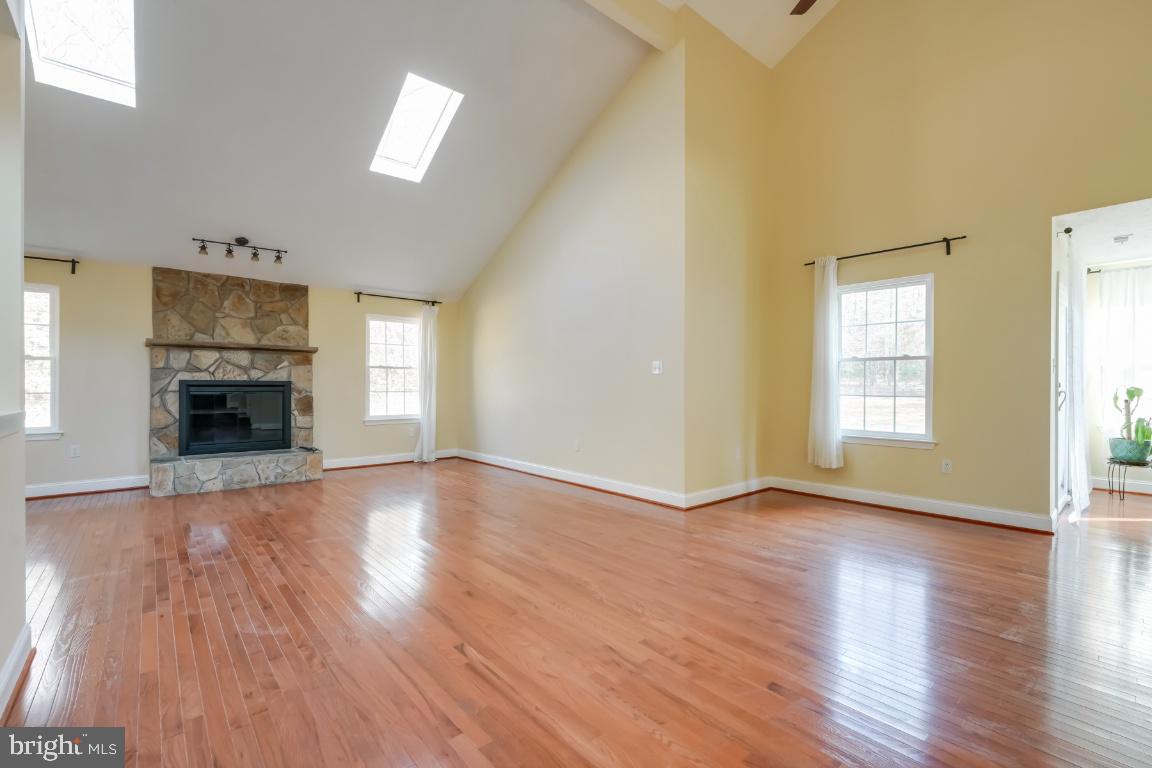 HOMELAND SUB - Residential