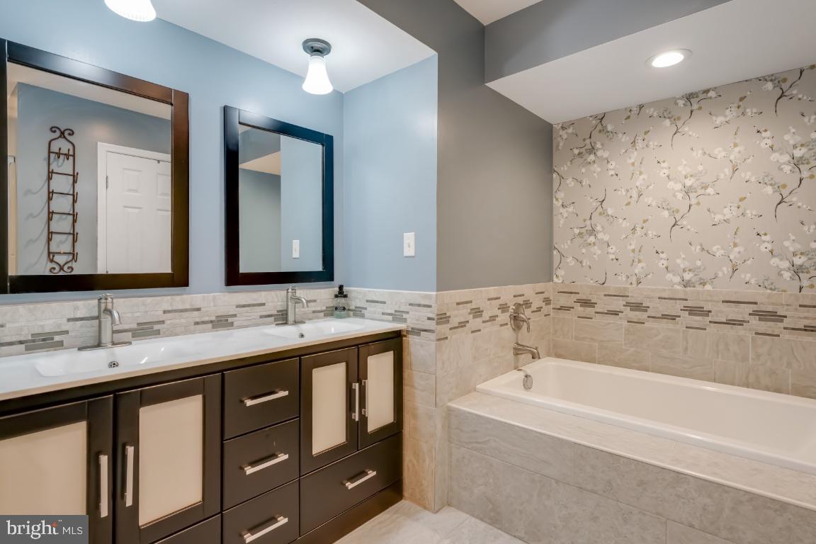 HOMELAND SUB - Residential